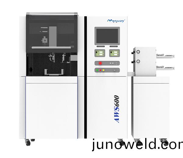 自(zi)動銲(han)接(jie)機與普(pu)通銲接機(ji)的區(qu)彆(bie)在哪(na)？